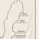 Kolter Decke mit Umrisskarte von Schweden und Städtenamen.